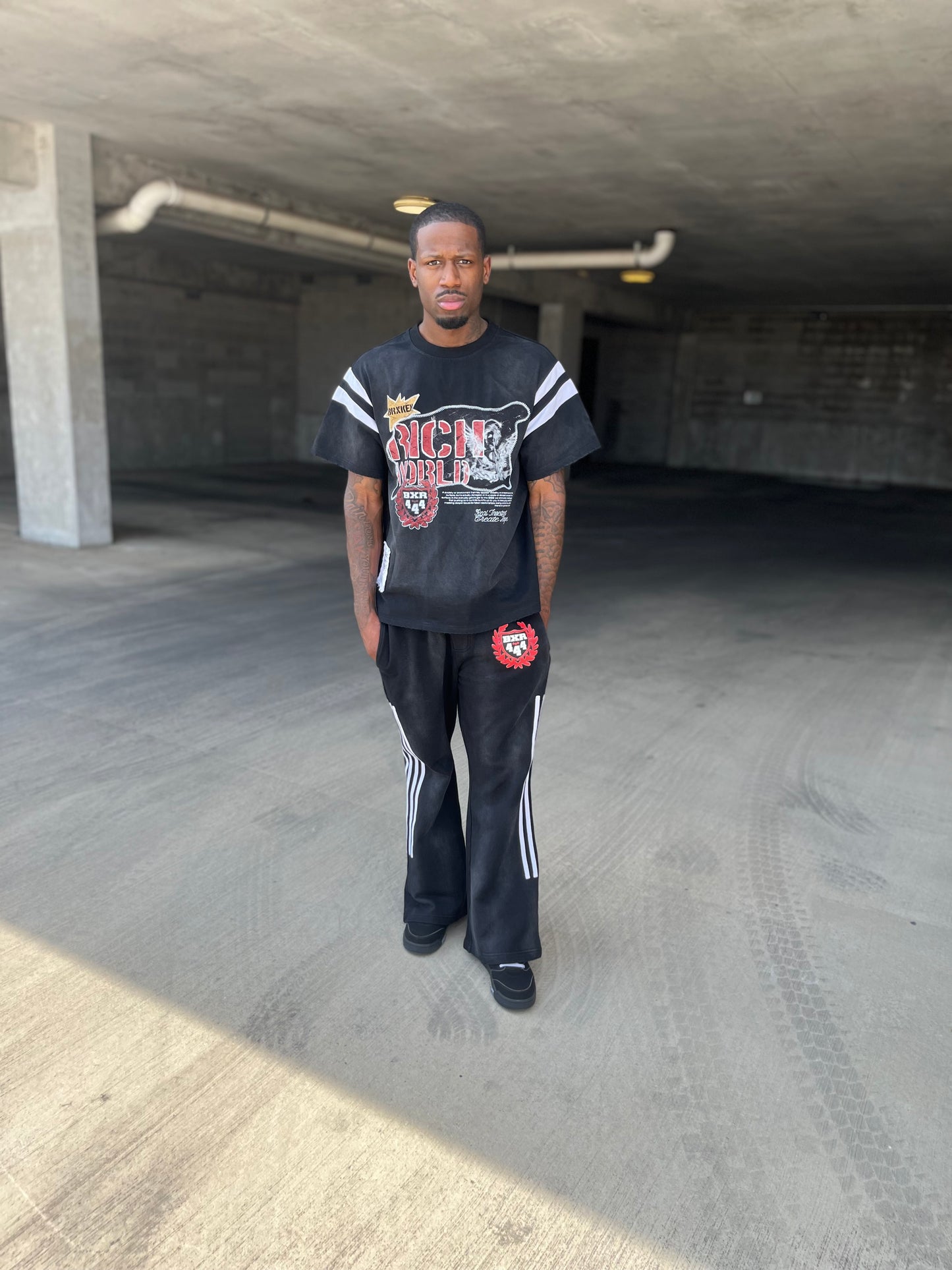 "Rich World" T-Shirt